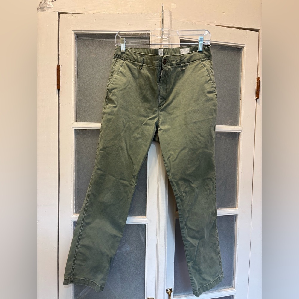 GAP Olive Girlfriend Khaki